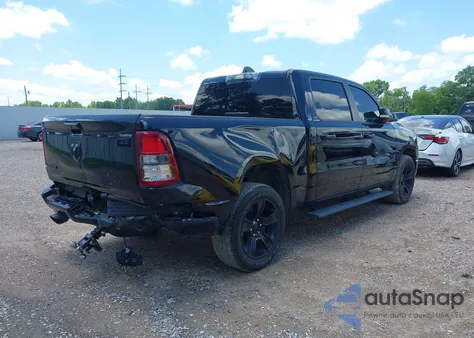 2022 Ram 1500 Big Horn 4X2 5'7 Box z USA, uszkodzony, nr VIN 1C6RREFT2NN316576